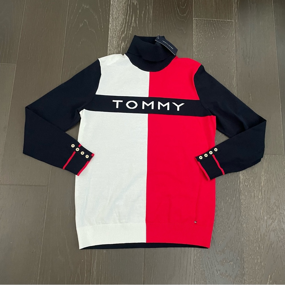 NWT Tommy Hilfiger Women’s Large Colorblock Spellout Turtleneck Sweater